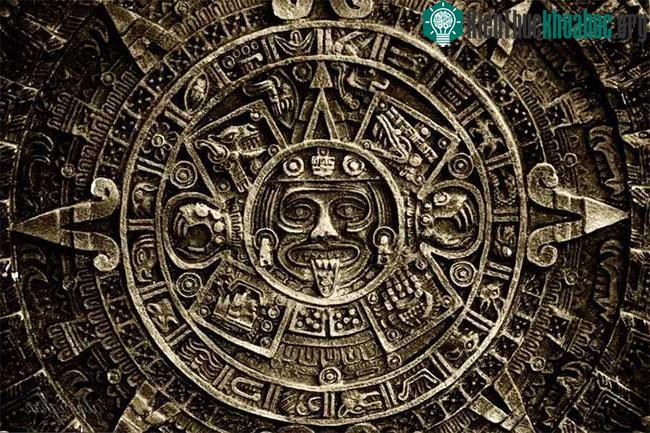 Người Maya không chỉ có một bộ lịch duy nhất, họ tạo ra rất nhiều bộ lịch