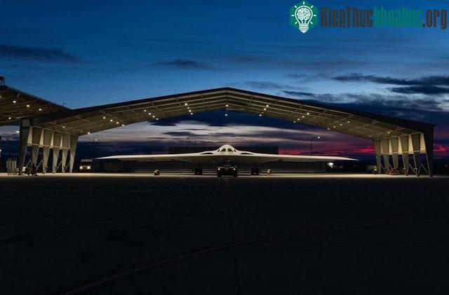 B-21 được trang bị hệ thống động cơ phản lực tiên tiến