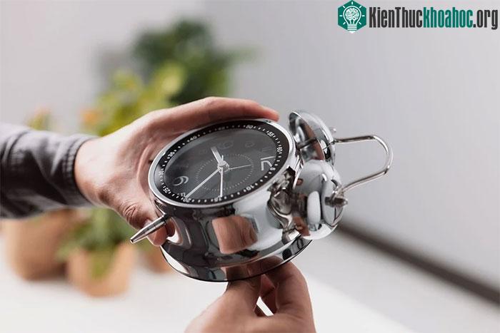 Ngày bắt đầu và kết thúc ở đâu trên Trái đất? ảnh 2