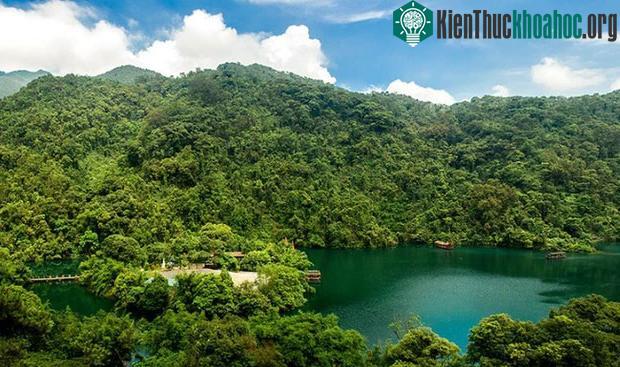 Thắng cảnh có tên gọi gây tò mò nhất Trung Quốc: Đẹp như tiên giới, ai cũng muốn ghé thăm 1 lần trong đời ảnh 3