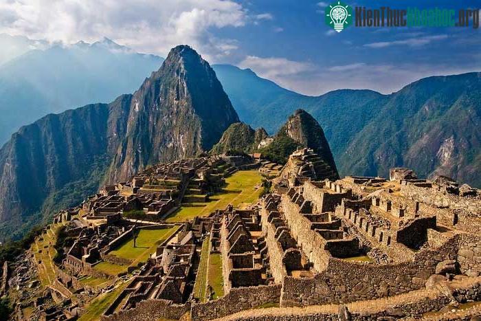 Độ cứng của đồng và sắt không bằng đá tại Machu Picchu