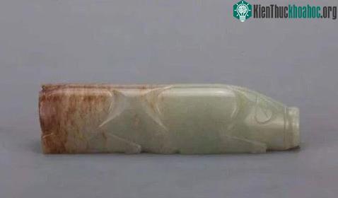 Người xưa còn dùng ngọc để bịt hậu môn và cửu khiếu để bồi táng người mất.