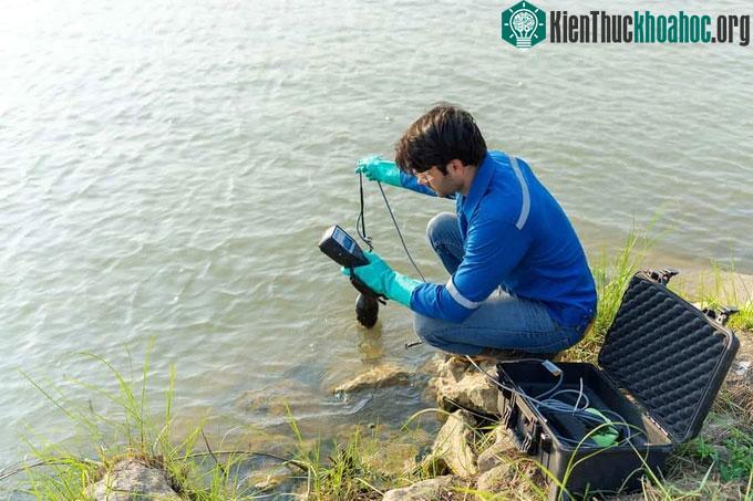 Khám phá bí ẩn phía sau hồ tự nhiên tròn nhất thế giới ảnh 3