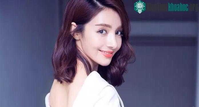Mỹ nhân Mạch Địch Na cũng là người Tân Cương.