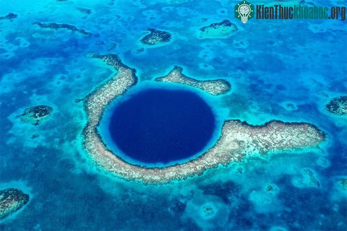 Hố xanh Belize