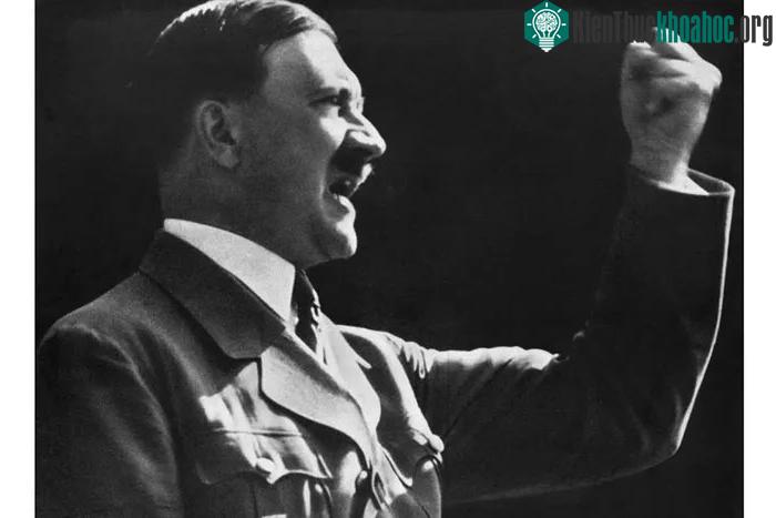 Trùm phát xít Adolf Hitler