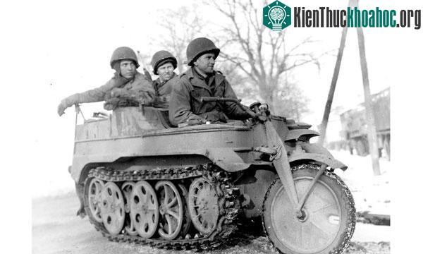 Xe Kettenkrad HK101