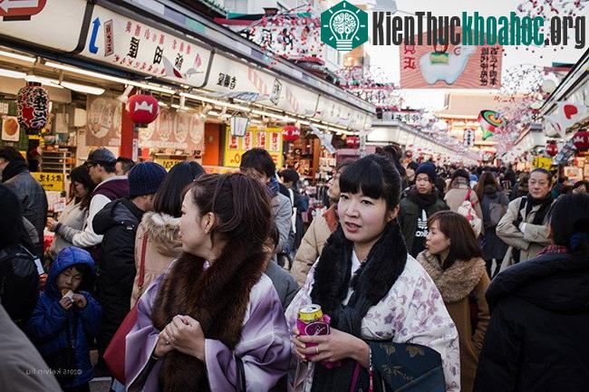 Năm mới của người Nhật tổ chức cho thần Toshigami-sama.