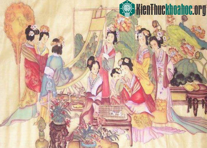 Việc phi tần chốn hậu cung mang thai rất được coi trọng và theo dõi sát sao.