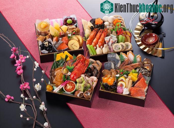 Osechi - món ăn ngày Tết của Nhật Bản sau khi cúng thần năm mới.