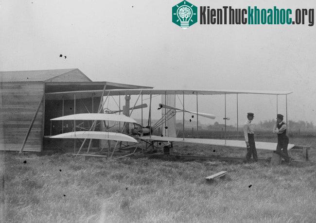 Máy bay Flyer II.