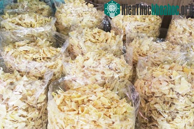 Mứt gừng Kim Long được chế biến với bí quyết riêng của những người thợ làng nghề truyền thống