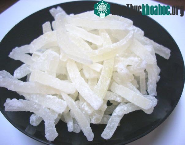 Các sản phẩm chủ yếu của làng nghề là những loại mứt truyền thống như mứt bí, lạc, dứa, khoai, gừng