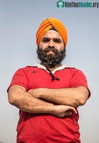 Nhờ có sự ủng hộ của vợ, giờ đây ông Ranjeet Singh đang ngày càng chạm tay vào kỷ lục mà mình mong muốn.