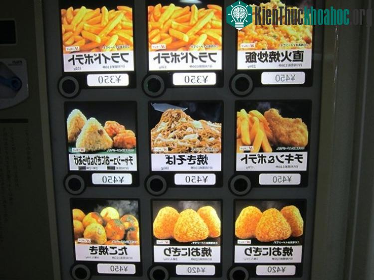 Máy bán hàng tự động bán đủ thứ