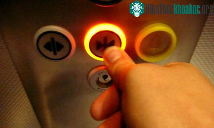 Nút đóng thang máy chỉ để làm cảnh. (Nguồn ảnh: misubishi).