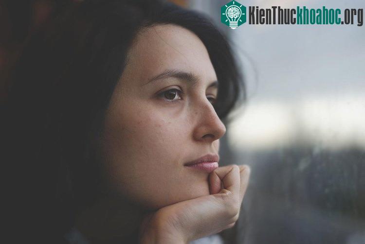 Những người hướng nội là những người suy nghĩ kỹ càng trước khi nói.