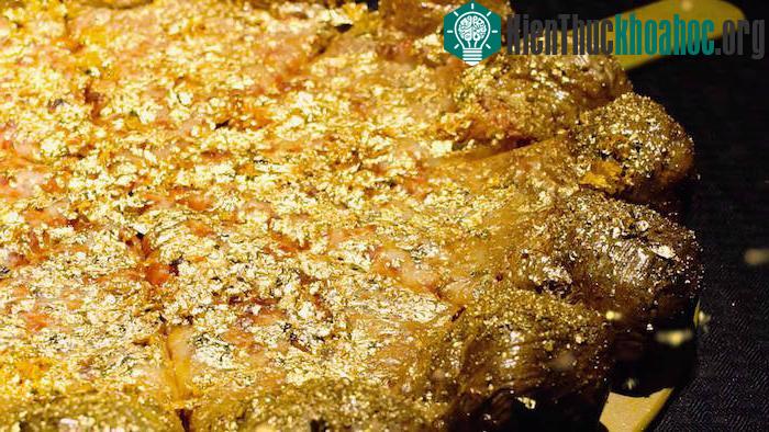 Pizza phủ vàng - bạn có muốn thử không?