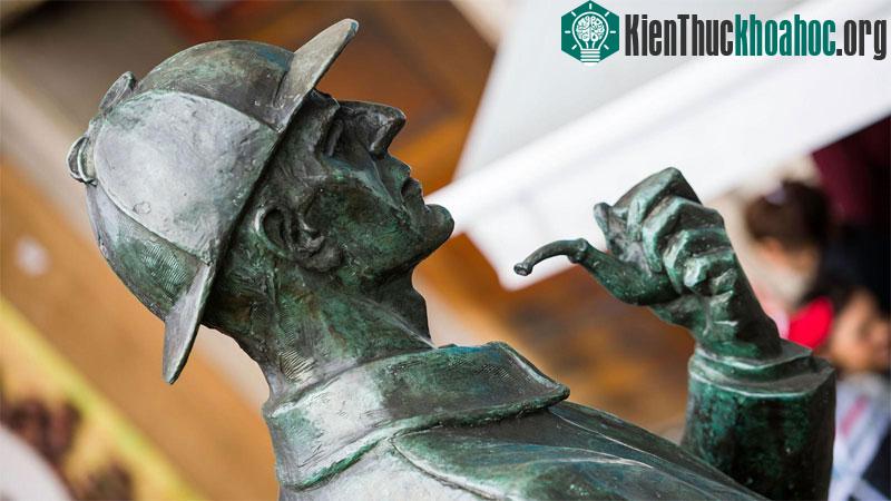 Bức tượng thám tử Sherlock Holmes. (Ảnh: Alamy).