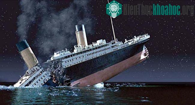 Hình minh họa cảnh tàu Titanic chìm xuống biển sau khi đâm vào tảng băng trôi. (Ảnh: Wikia).