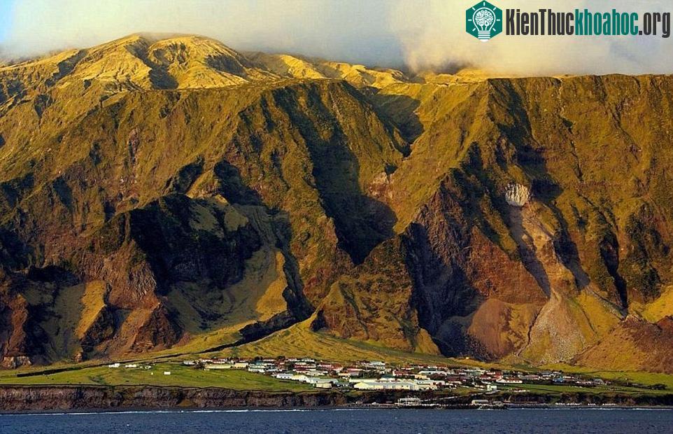 Edinburg vùng 7 biển, Tristan Da Cunha
