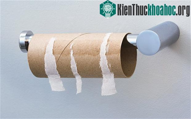 Thành phố Littleton sử dụng giấy vệ sinh để sửa chữa tạm thời các vết nứt trên nhiều tuyến đường.
