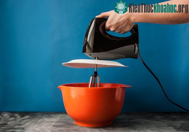 Sử dụng máy đánh trứng một cách chuyên nghiệp