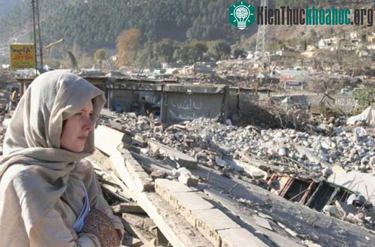 Động đất ở Pakistan năm 2005 có vị trí tâm chấn ở vùng Kasshmir gần thành phố Muzaffarabad.
