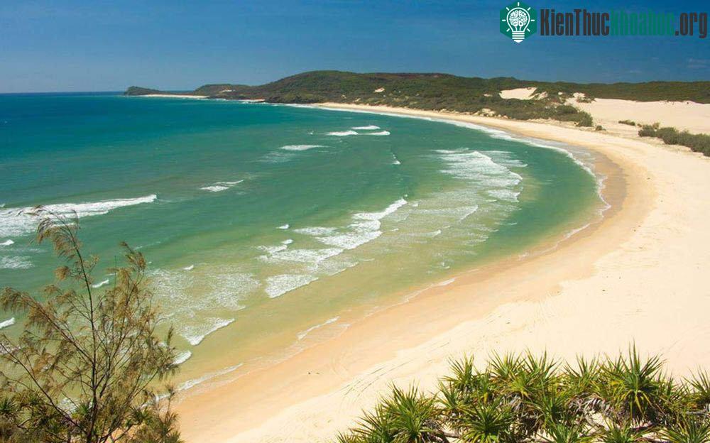 Vùng biển quanh đảo Fraser ngoài khơi bang Queensland, Australia