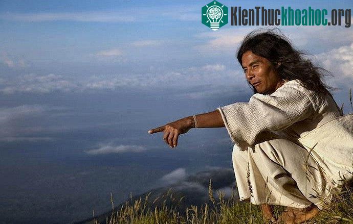 Bộ tộc sống giữa rừng sâu nhưng biết hết mọi việc diễn ra khắp thế giới ảnh 13