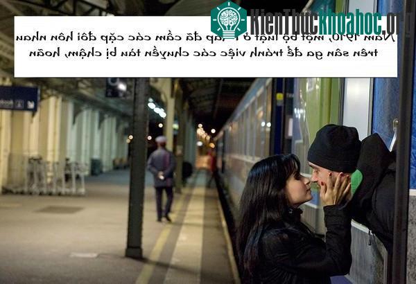 Hình ảnh này thật lãng mạn nhưng nó bị cấm tại Pháp.