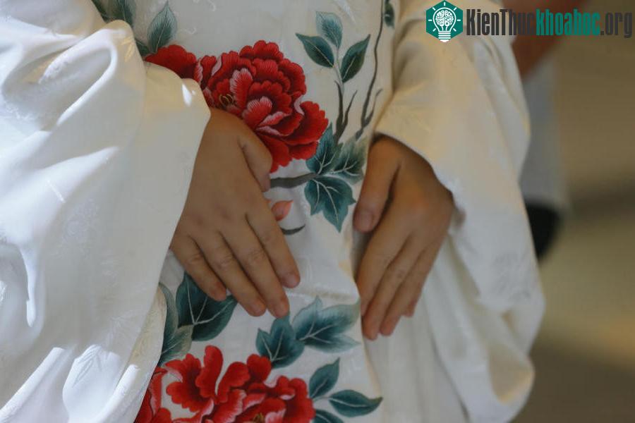 Bàn tay như người thật của Giai Giai.