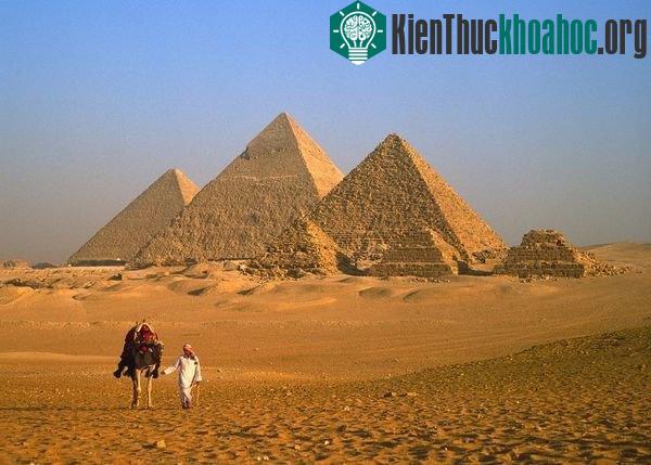 Đại kim tự tháp Giza (Ai Cập)