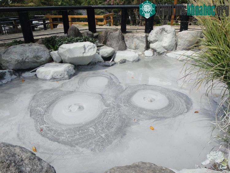 Oniishibozu Jigoku - địa ngục đầu ông sư.