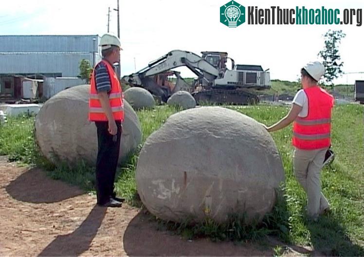 Những khối cầu đá kỳ lạ này được hình thành do một quá trình tự nhiên tương tự như cách ngọc trai ra đời.
