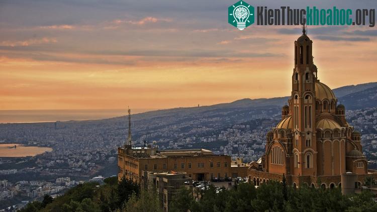 Một vài khu vực ở thủ đô Beirut, Lebanon, nguy hiểm đối với du khách do hoạt động khủng bố.