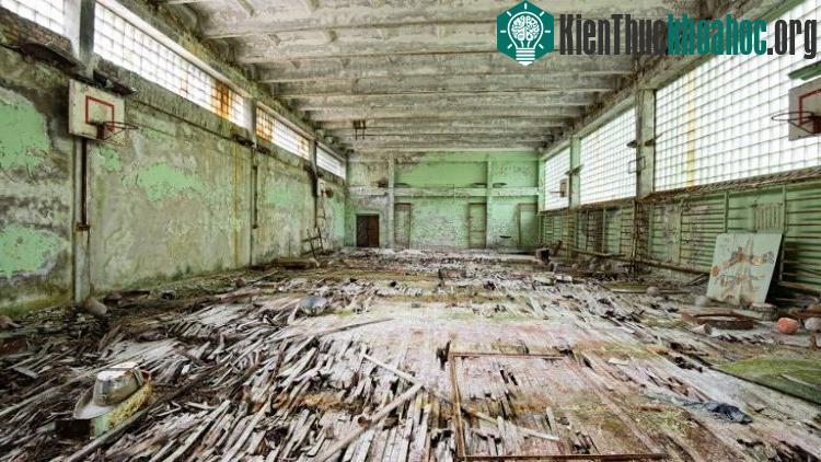 Bị bỏ hoang ngay sau thảm họa hạt nhân Chernobyl.