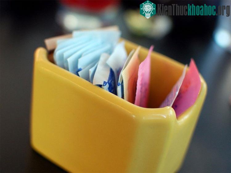 Chất tạo ngọt nhân tạo thường là hợp chất hóa học, không thực sự là một thực phẩm.