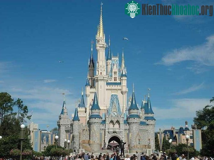 Nước Mỹ cũng không tránh khỏi khi mực nước biển dâng cao, Disney World và Disney Land có thể bị nhấn chìm dưới nước biển. Hàng triệu người dân sinh sống tại những nơi gần bờ biển cũng phải tìm nơi ...