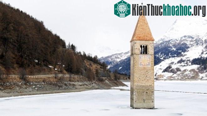 Nhà thờ Lake Reschen, Italy