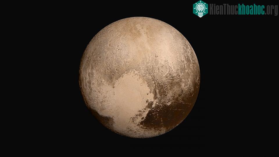 Sau chuyển hành trình kéo dài 9 năm, tàu vũ trụ New Horizons của NASA cuối cùng đã tới được Sao Diêm Vương và đây là một trong những hình ảnh mà nó gởi về Trái Đất.