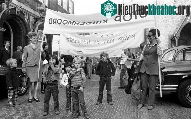 Phong trào "Stop de Kindermoord".