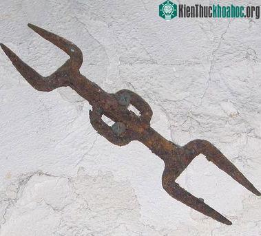 Chiếc nĩa của Henetic