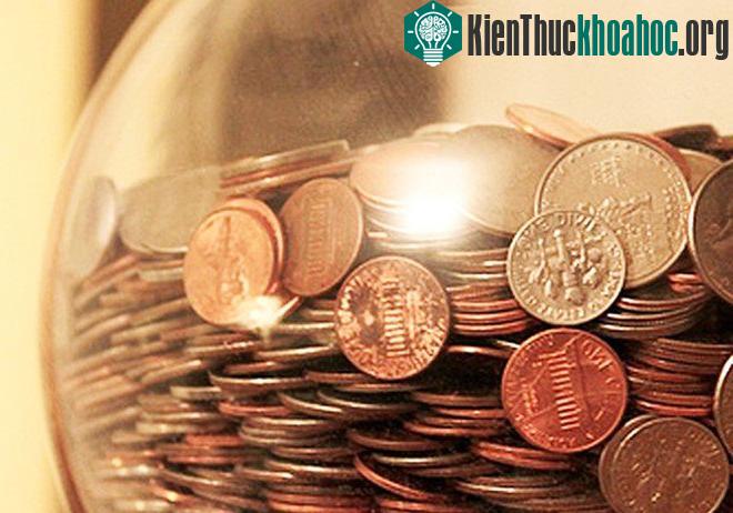 Bạn bị thu nhỏ lại với kích thước chỉ bằng một đồng xu và khối lượng của bạn cũng giảm xuống theo tỷ lệ tương ứng, chỉ đủ để duy trì tỷ trọng vốn có. ...