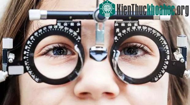 Lý giải khoa học cho việc con người bị cận thị