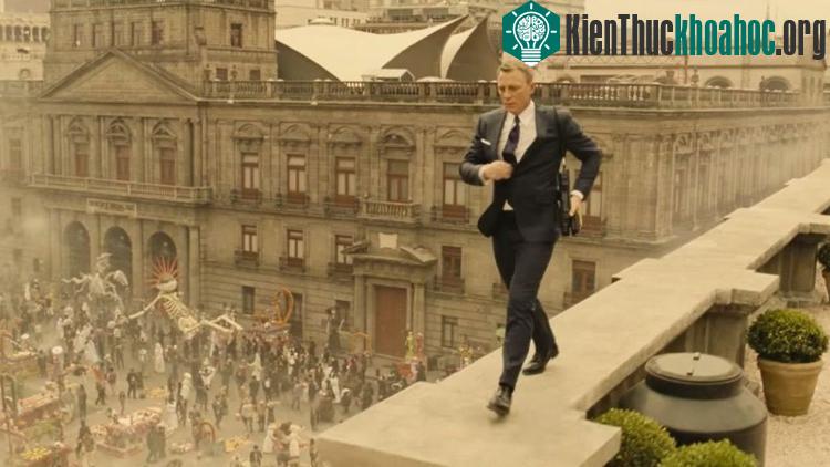 Một điều thú vị về đạo cụ "bánh mỳ ăn liền": bạn hoàn toàn có thể ăn được nó.