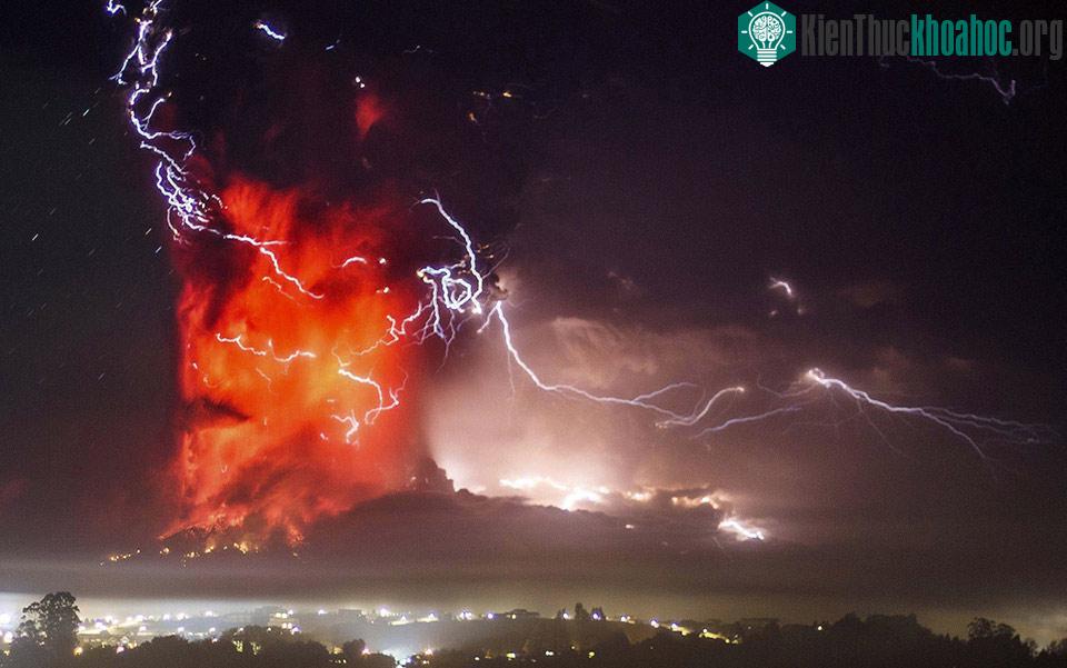 Ảnh David Cortes Serey / AP
