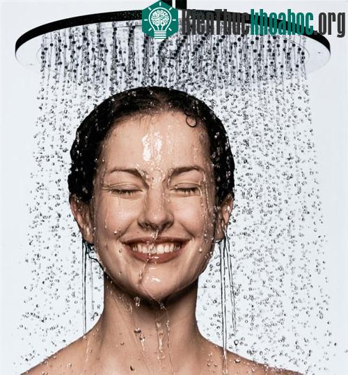 Giải mã vì sao bạn thường nảy ra nhiều ý tưởng khi tắm vòi sen
