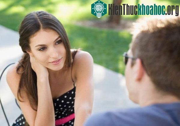Theo các nhà nghiên cứu, cả đàn ông và phụ nữ đều rất kém trong việc phát hiện người khác đang tán tỉnh mình. (Ảnh: Alamy)