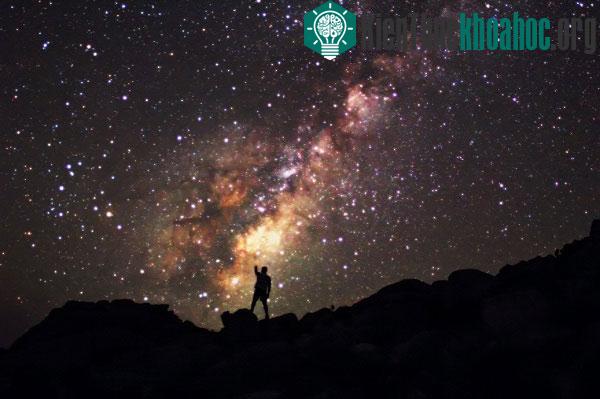 Loài người chưa bao giờ từ bỏ mơ ước vươn tới những ngôi sao để tìm kiếm những nền văn minh khác...